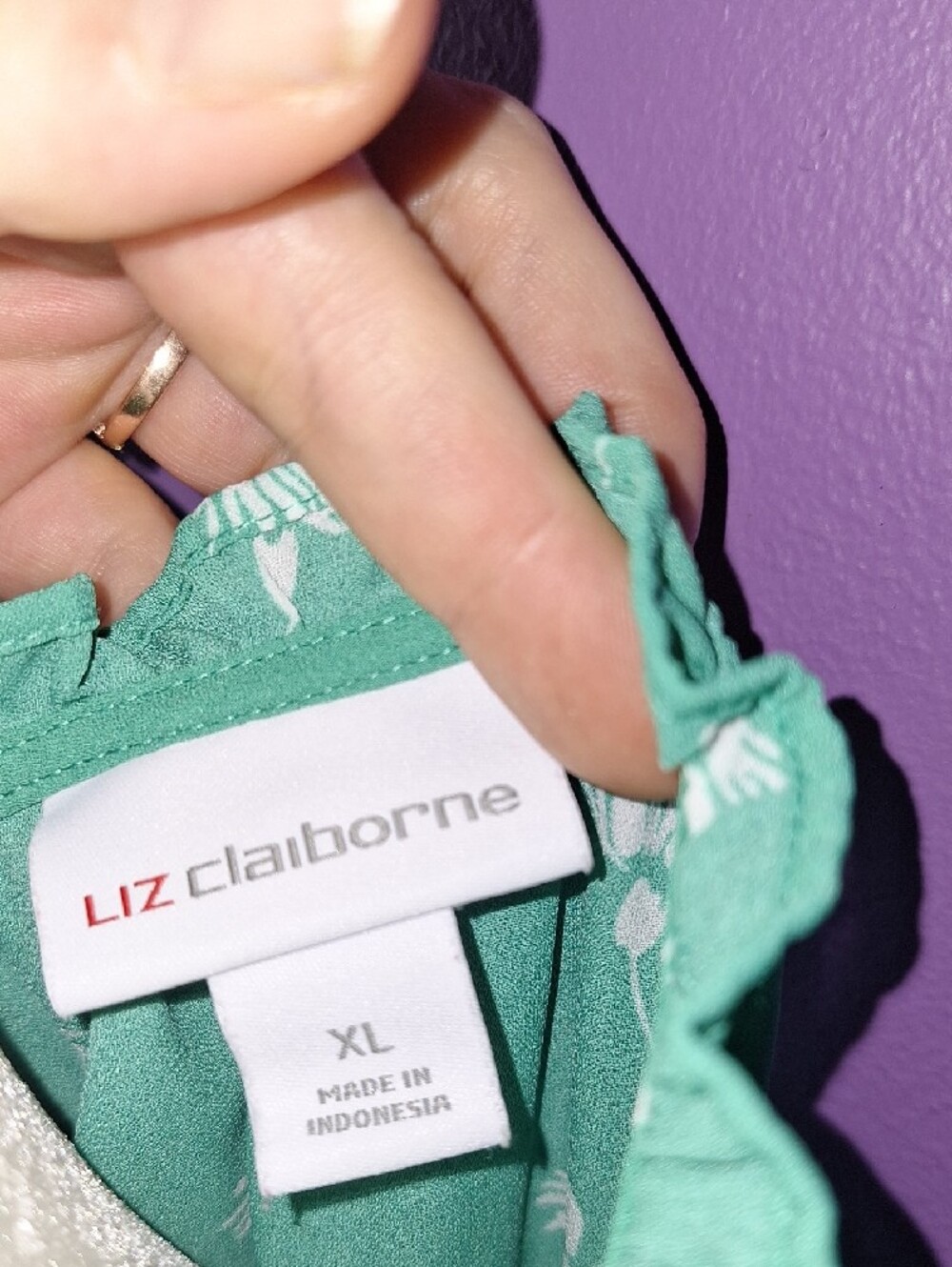 Liz Claiborne Green Floral Tie-Neck Peasant Blouse - Picture 2 of 10